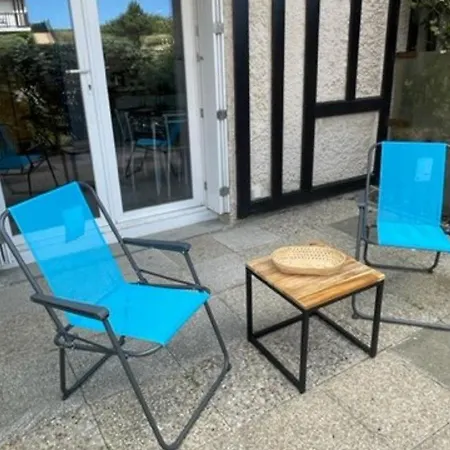 Appartement Avec Terrasse, Parking Privé Et Accès Direct à La - Fr-1-465-86 *
