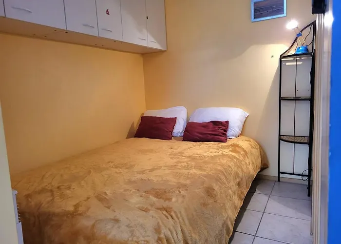 Apartamento Avec Terrasse, Parking Privé Et Accès Direct à La - Fr-1-465-86